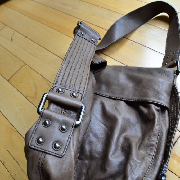 Gianni Bini Brown Leather Satchel Hobo Shoulder Bag Purse - Picture 7 of 14